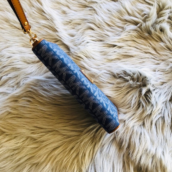 NWT Michael Kors Lg continental wallet denim - Picture 2 of 6